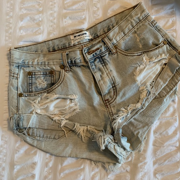 One Teaspoon cut offs - Picture 1 of 2